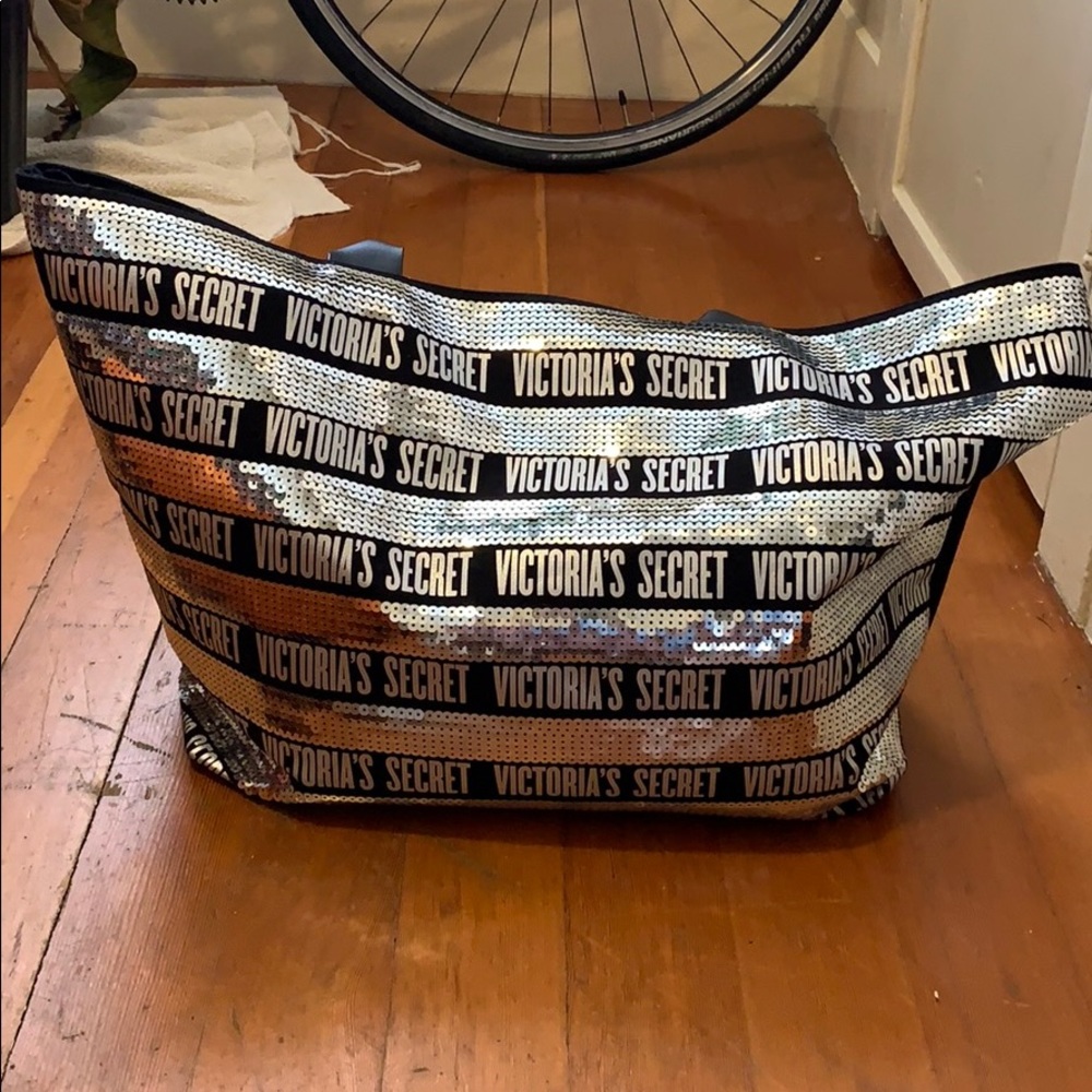 Victoria’s Secret tote